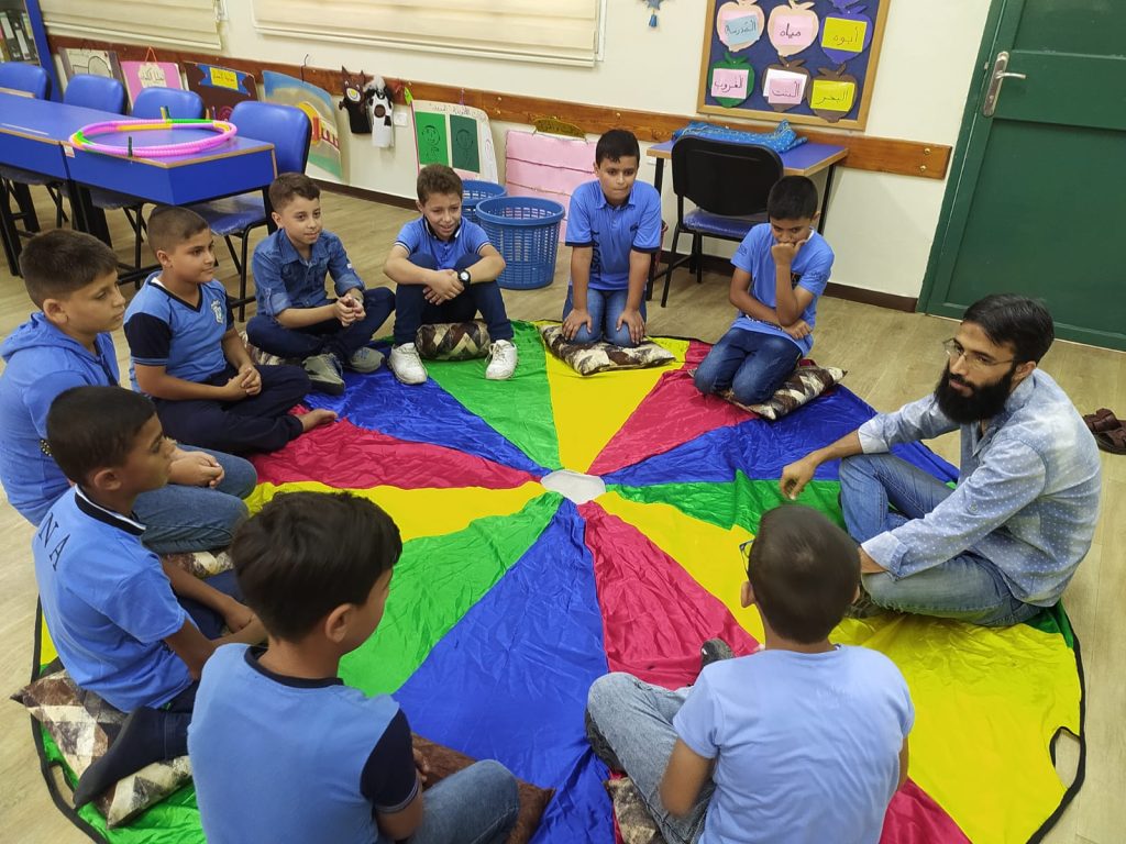جانب من تنفيذ مبادرة أمي بر الأمان