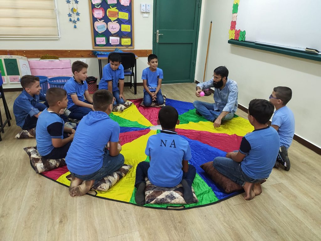 جانب من تنفيذ مبادرة أمي بر الأمان
